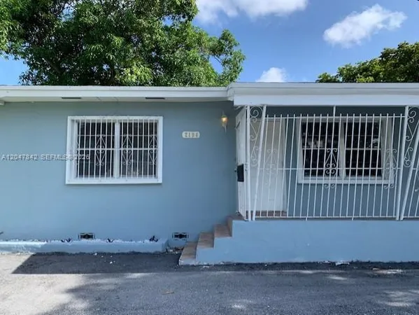 $2,500 | 2194 Northwest 18th Terrace, Miami, FL 33125
