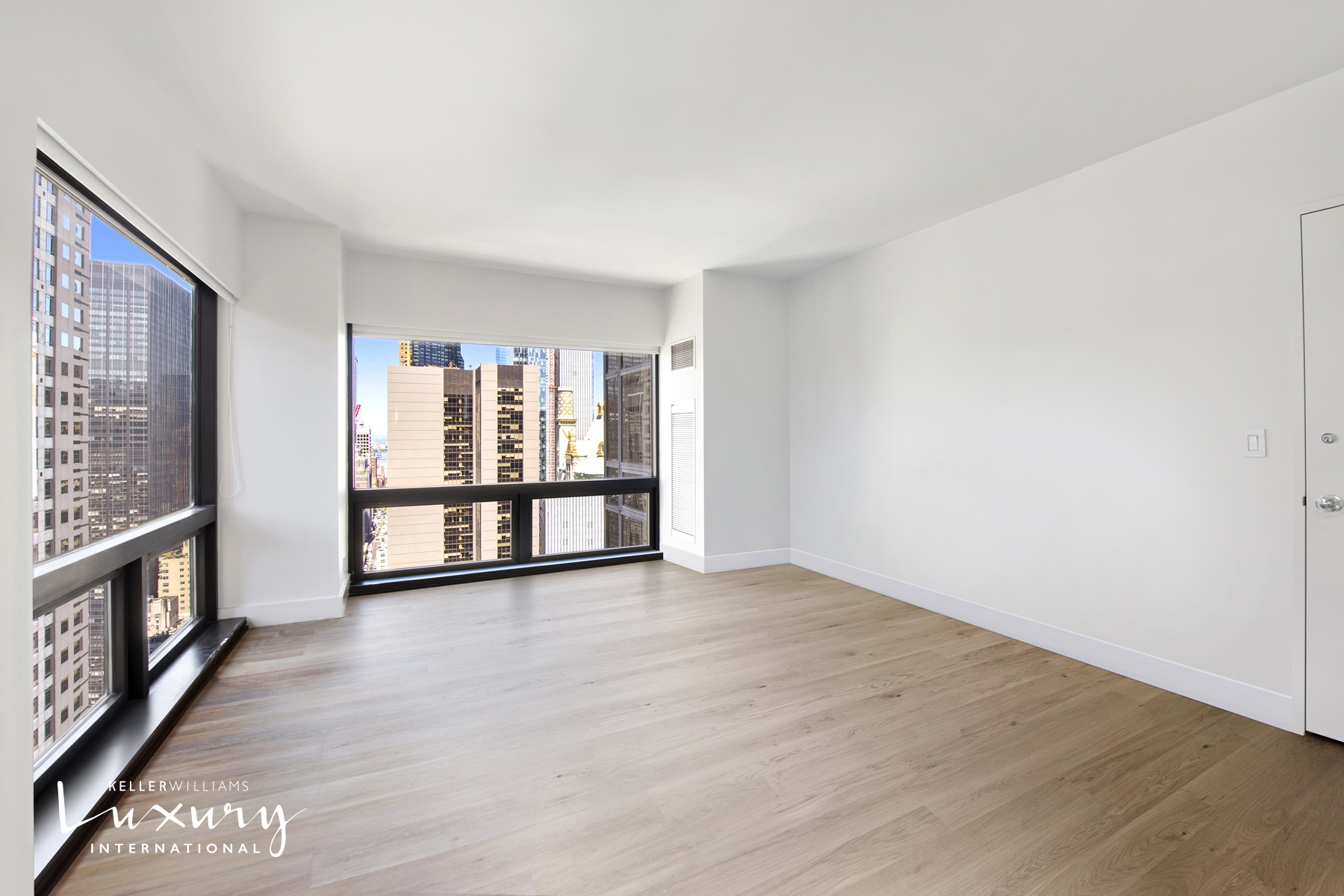 721 5th Avenue, Unit 37A Manhattan, NY 10022 - Photo 9 of 17 Gallery Image 9