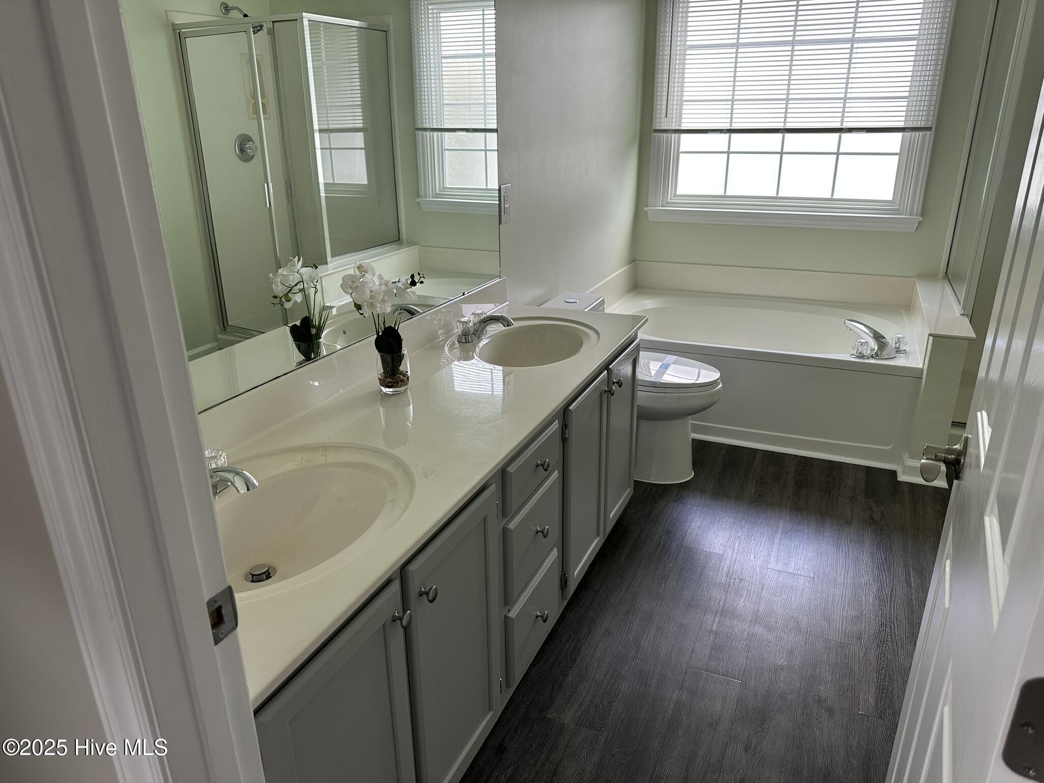 5216 Sutter Way Raleigh, NC 27613 - Photo 15 of 25 Master Bath