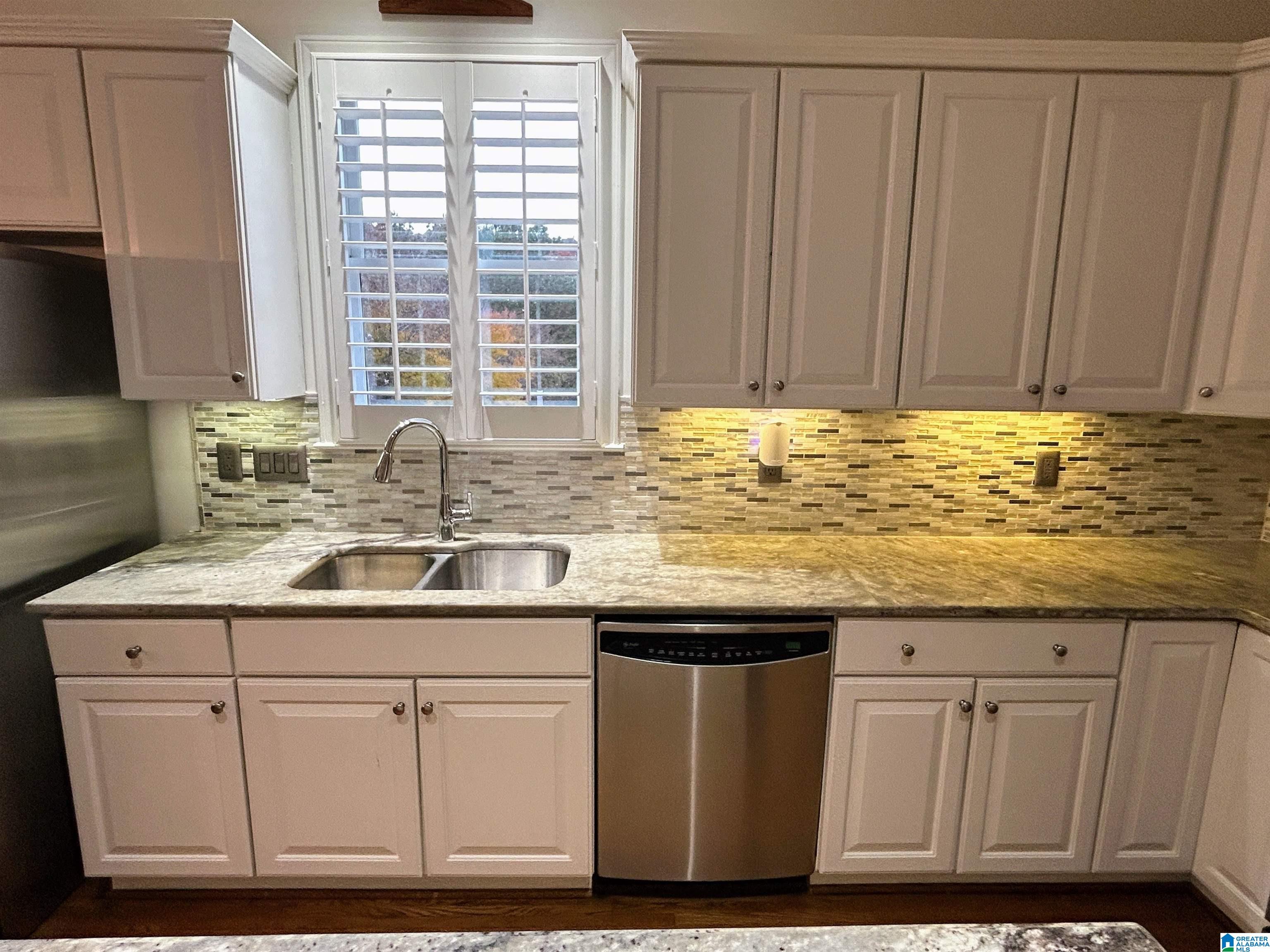 4005 Milner Way Hoover, AL 35242 - Photo 14 of 33