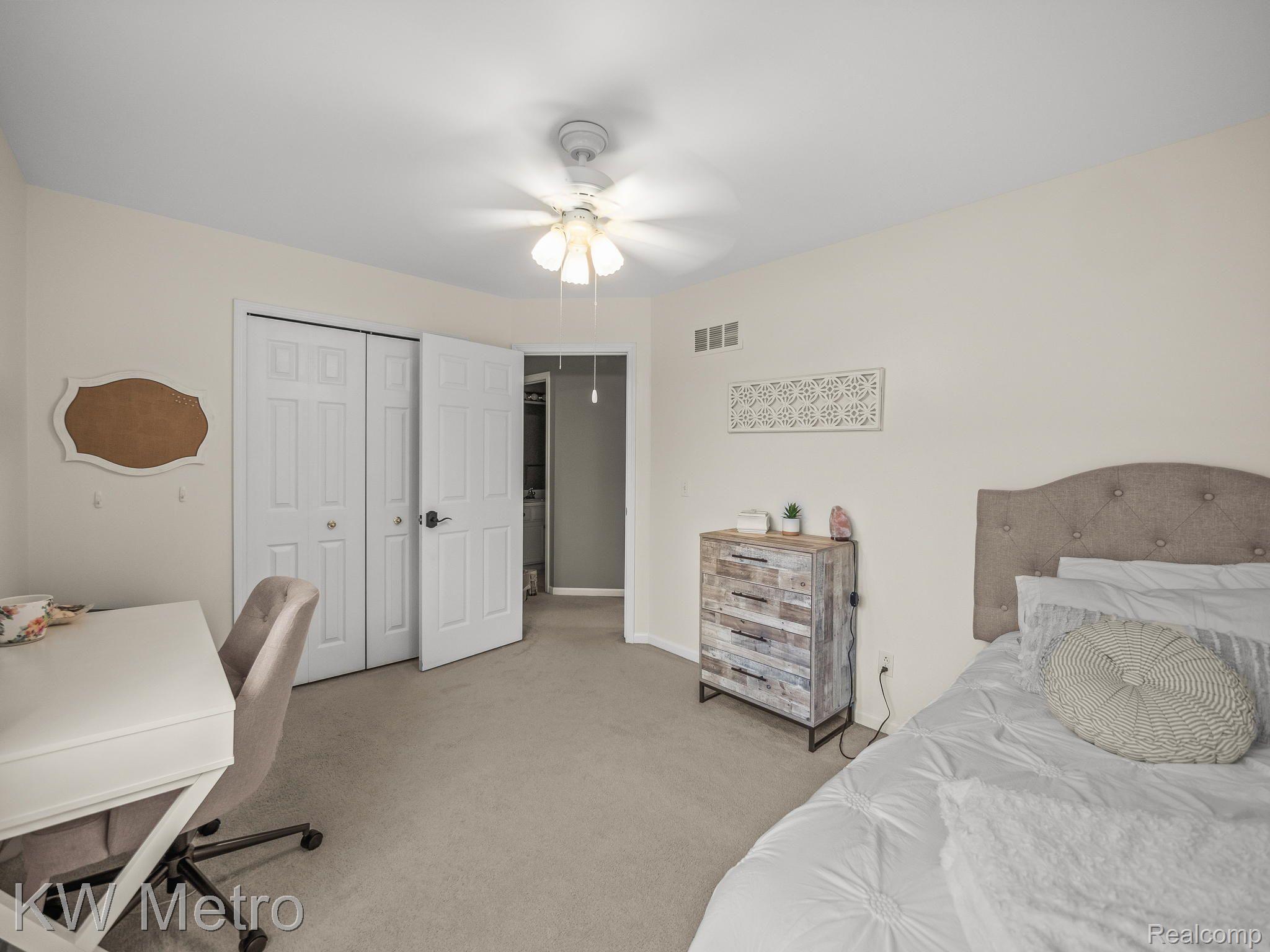 3558 Normandy Drive Rochester, MI 48306 - Photo 27 of 45