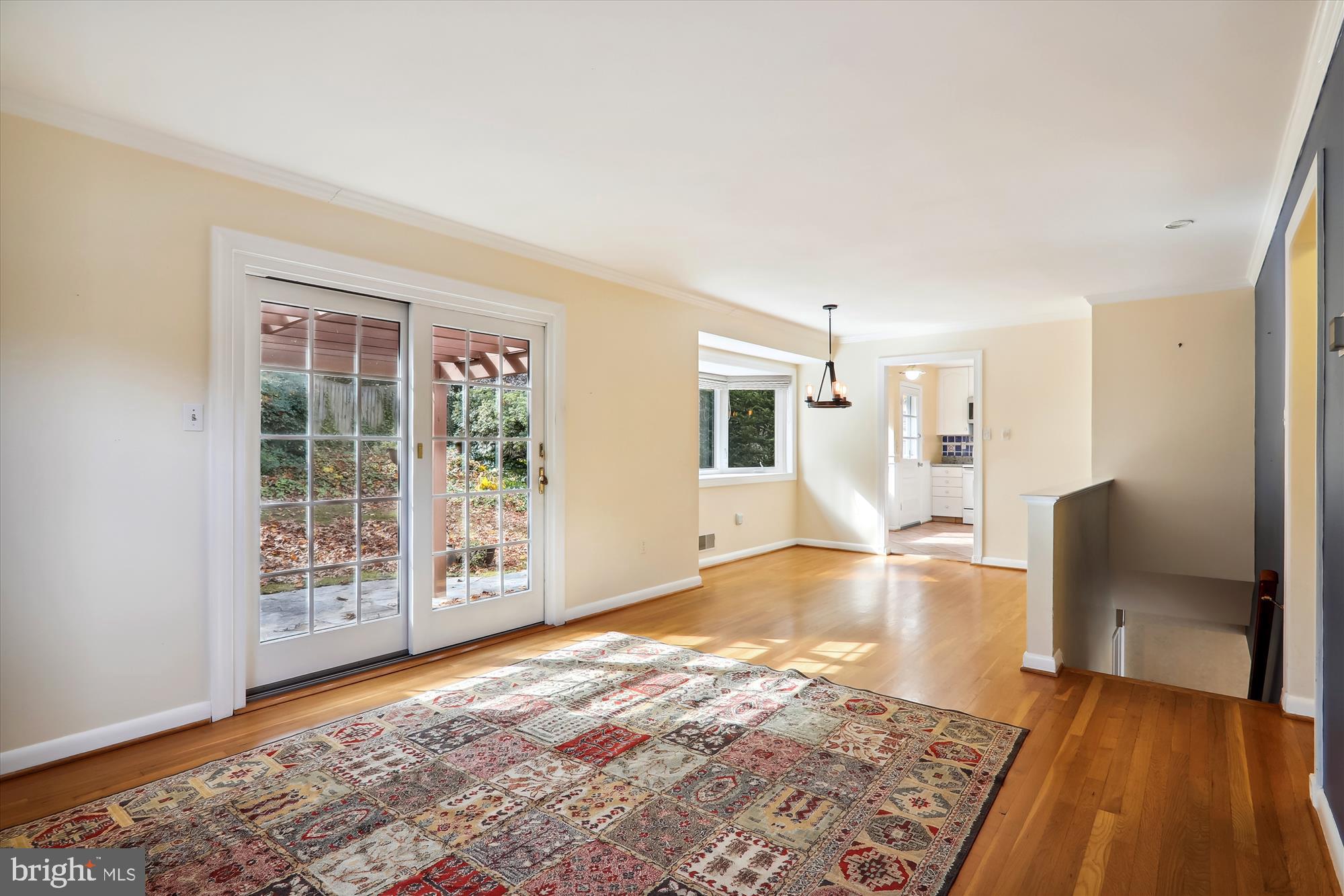 4008 Byrd Road Kensington, MD 20895 - Photo 2 of 41 Living/Dining Room
