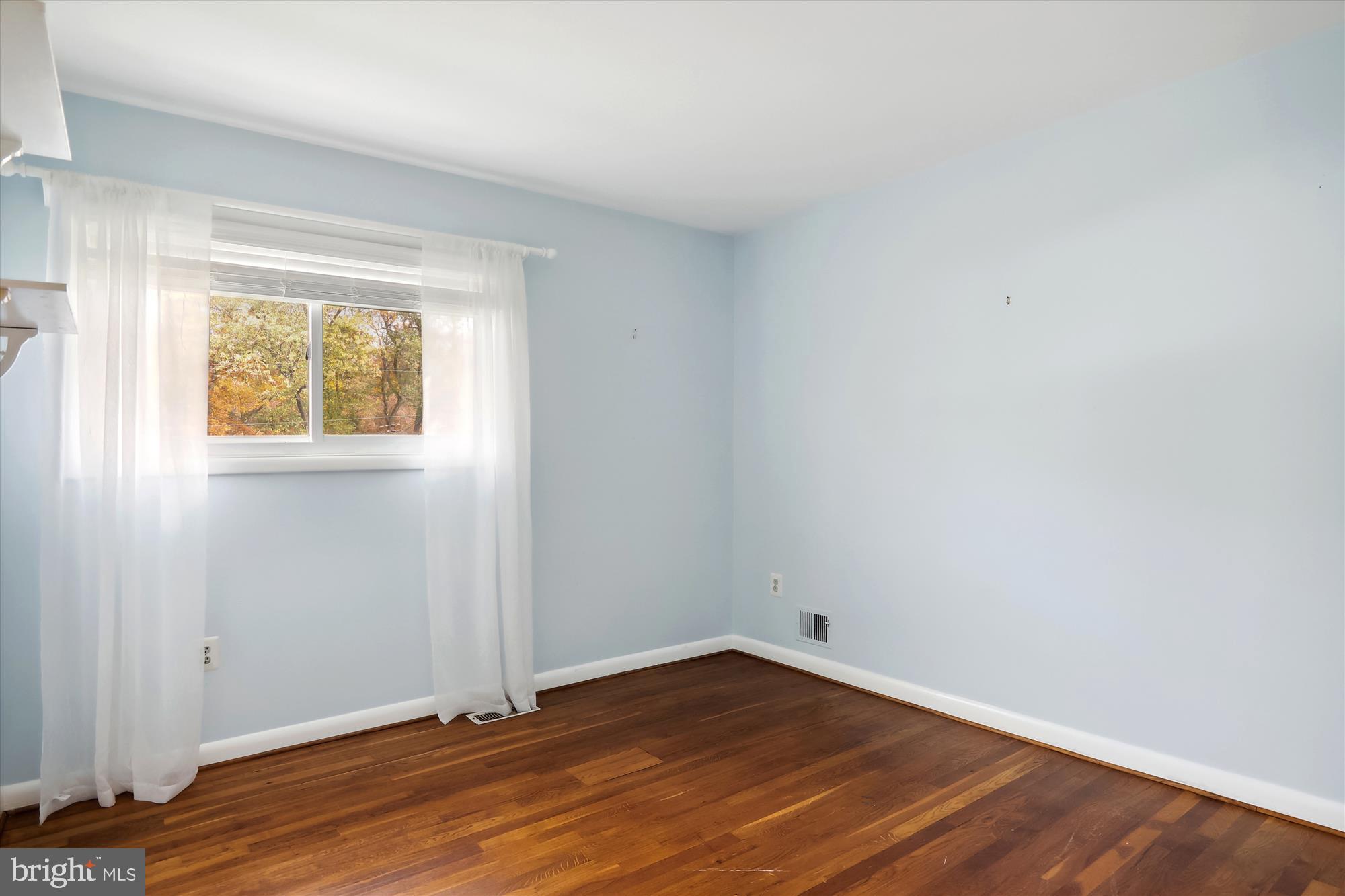 4008 Byrd Road Kensington, MD 20895 - Photo 21 of 41 Bedroom