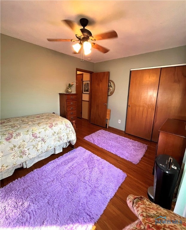 13300 Five Point Road Perrysburg, OH 43551 - Photo 15 of 32 BEAUTIFUL HW FLOORS & CEILING FAN!