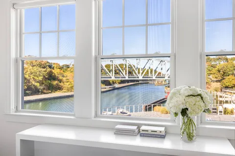$1,583,000 | 45 Old Boathouse Lane South, Hampton Bays, NY 11946