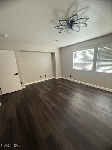 $2,400 | 6409 Wild Chive Avenue, Las Vegas, NV 89122