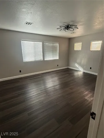 $2,400 | 6409 Wild Chive Avenue, Las Vegas, NV 89122