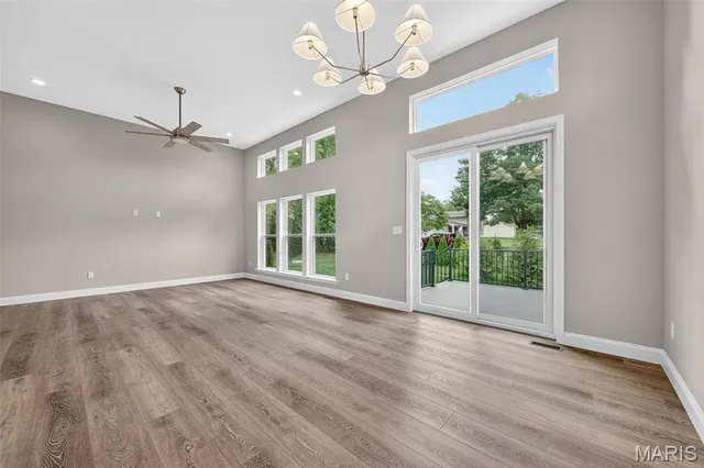 $594,900 | 525 Ryehill Dr Street, St. Peters, MO 63376