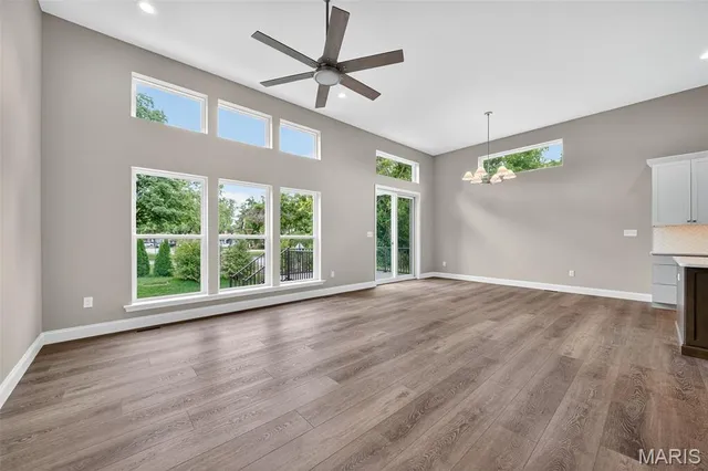 $594,900 | 525 Ryehill Dr Street, St. Peters, MO 63376