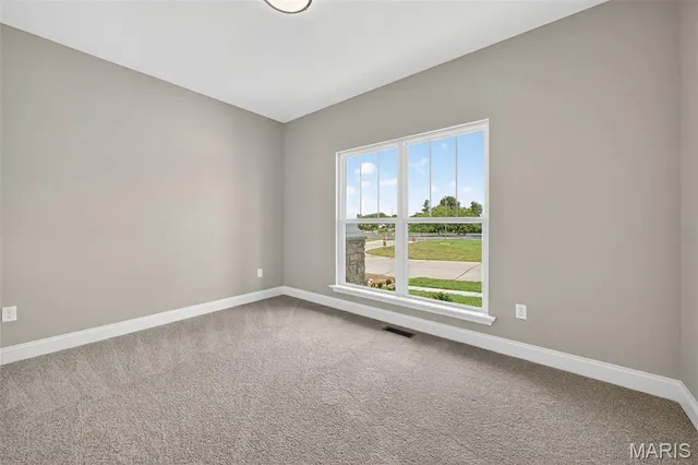 $594,900 | 525 Ryehill Dr Street, St. Peters, MO 63376