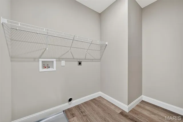 $594,900 | 525 Ryehill Dr Street, St. Peters, MO 63376