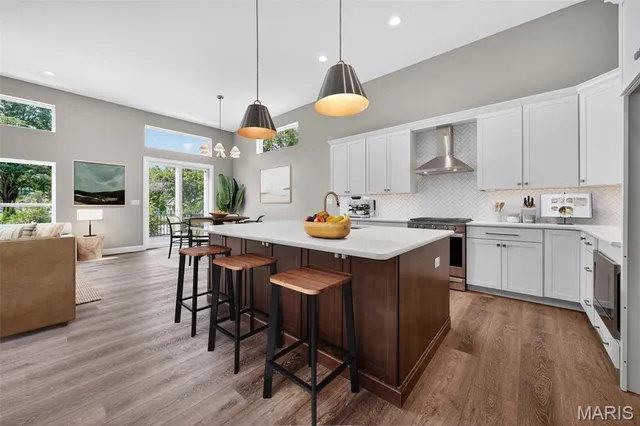 $594,900 | 525 Ryehill Dr Street, St. Peters, MO 63376