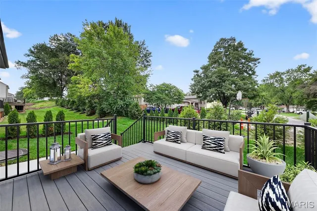 $594,900 | 525 Ryehill Dr Street, St. Peters, MO 63376