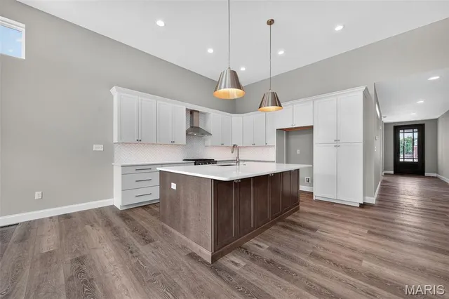 $594,900 | 525 Ryehill Dr Street, St. Peters, MO 63376