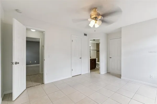 $1,600 | 5112 Conroy Road, Unit 311, Orlando, FL 32811
