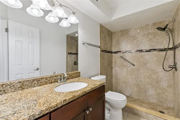 $1,600 | 5112 Conroy Road, Unit 311, Orlando, FL 32811