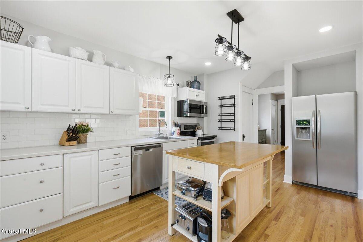 809 Wright Avenue Schenectady, NY 12309 - Photo 12 of 35 20-017_MW2_3412