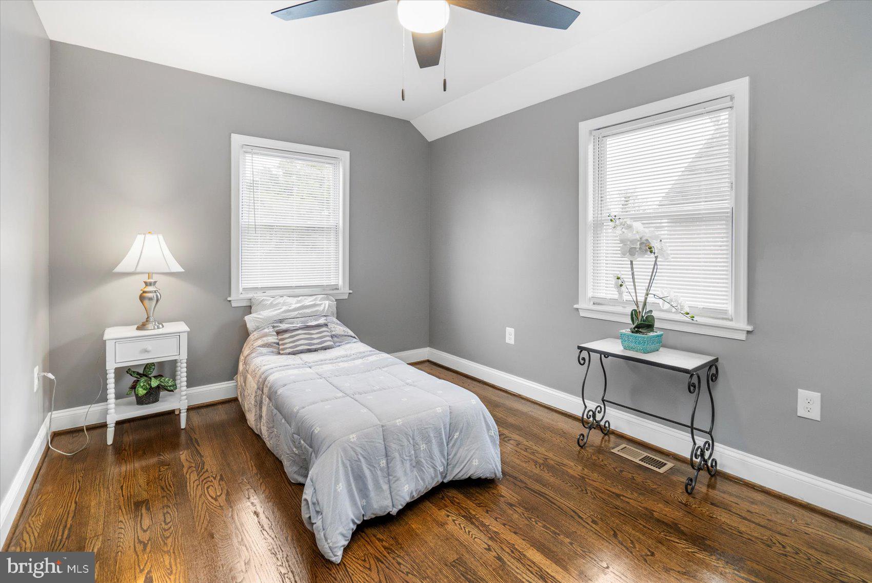 975 North Hill Road Baltimore, MD 21218 - Photo 13 of 42