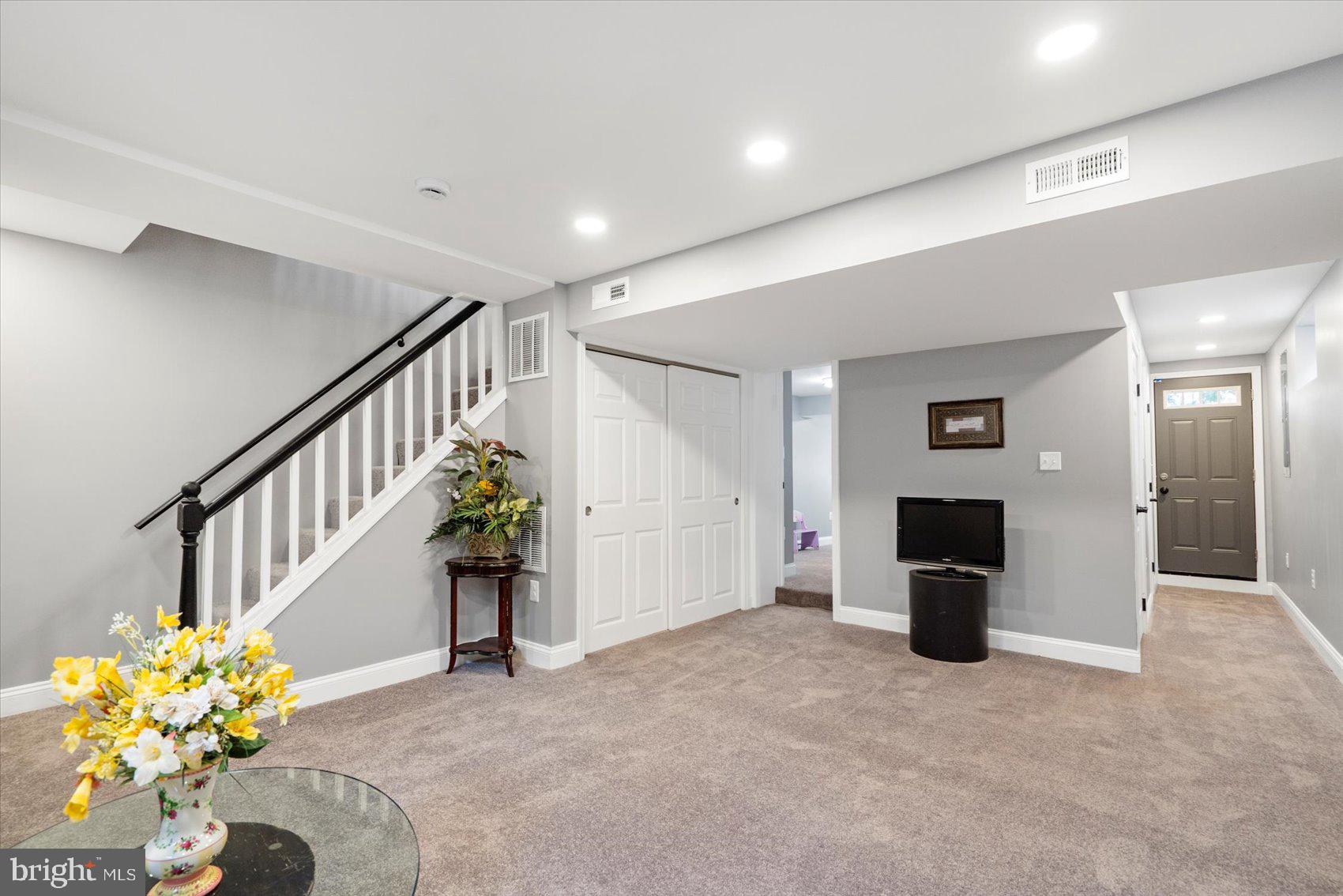 975 North Hill Road Baltimore, MD 21218 - Photo 35 of 42