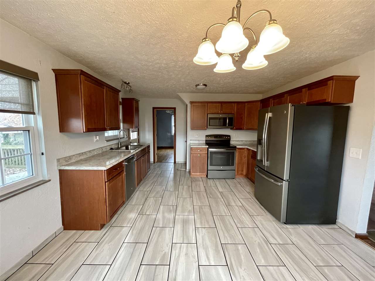 6215 East Gate Road Huntington, WV 25705 - Photo 8 of 28 Gallery Image 8
