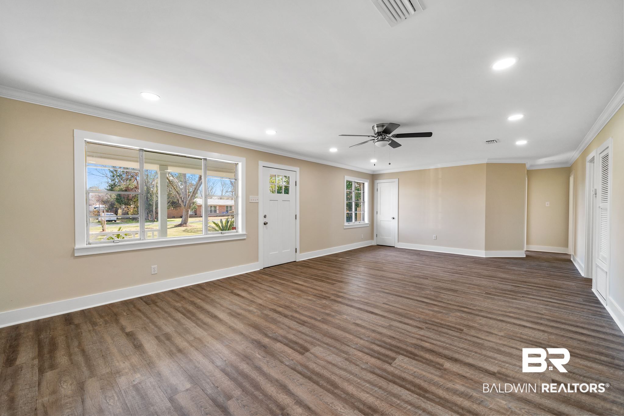 613 East Myrtle Avenue Foley, AL 36535 - Photo 4 of 17