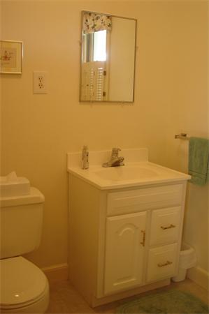 794 George Hill Road Lancaster, MA 01523 - Photo 13 of 24 Gallery Image 13