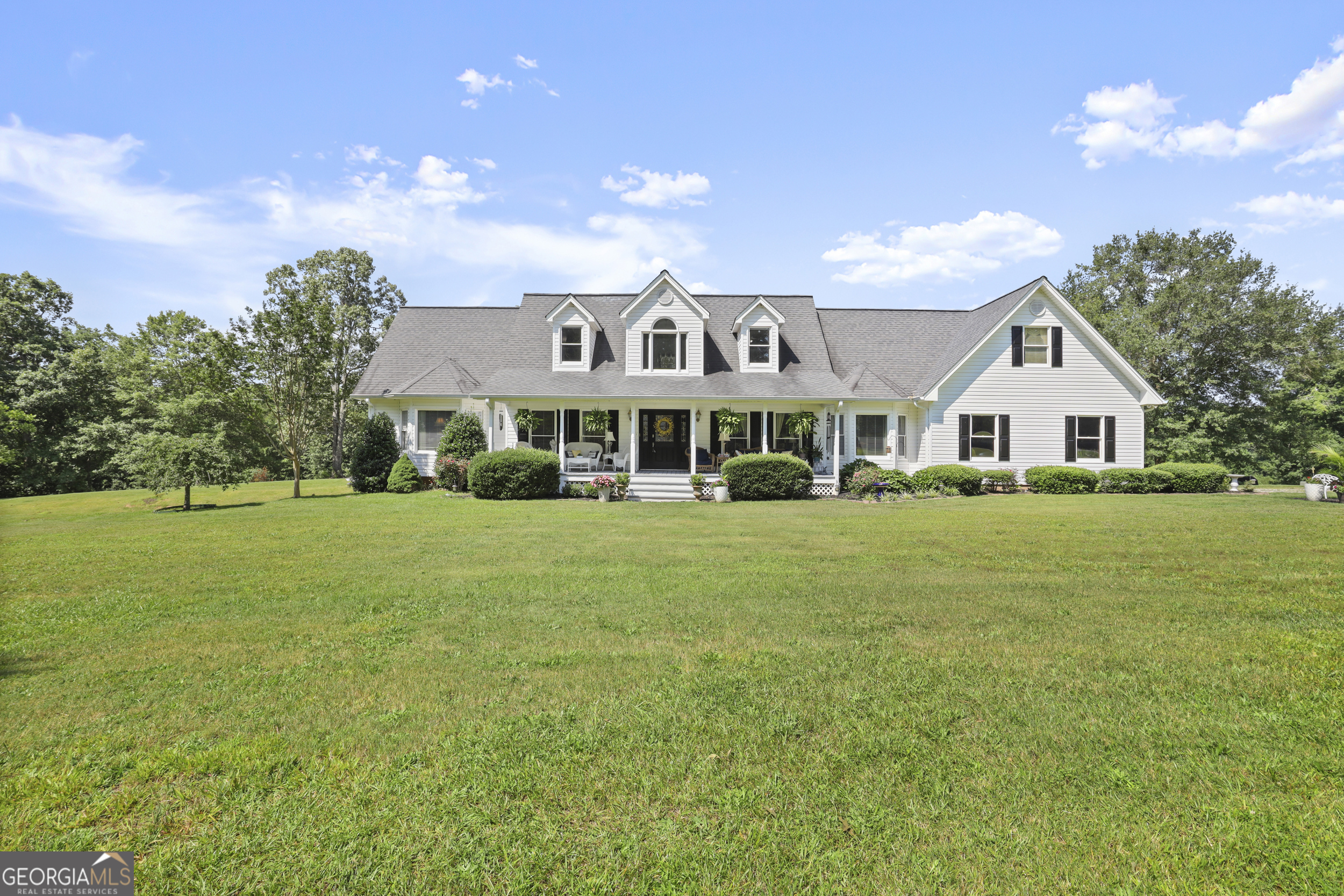 201 Matheson Road Toccoa, GA 30577 - Photo 1 of 1 a front view of a house with a yard