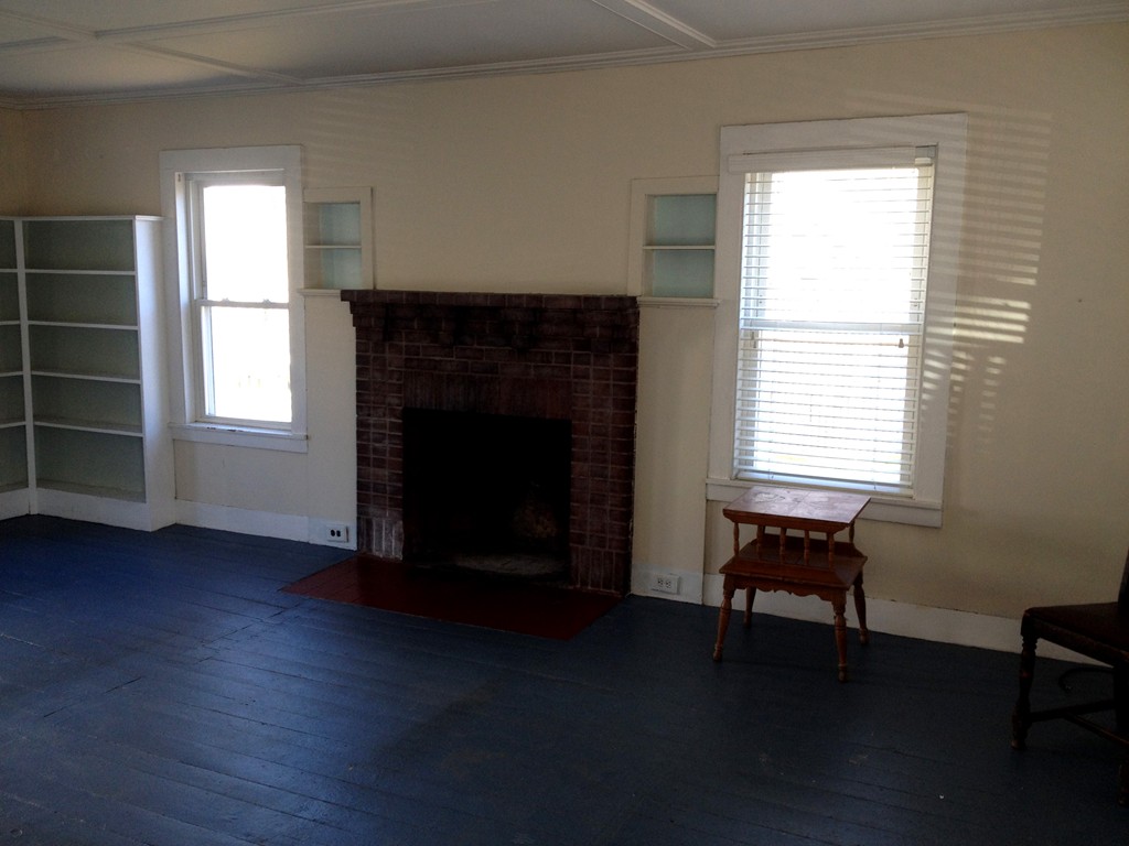 8 Gerring Road, Unit A Gloucester, MA 01930 - Photo 3 of 22 Gallery Image 3