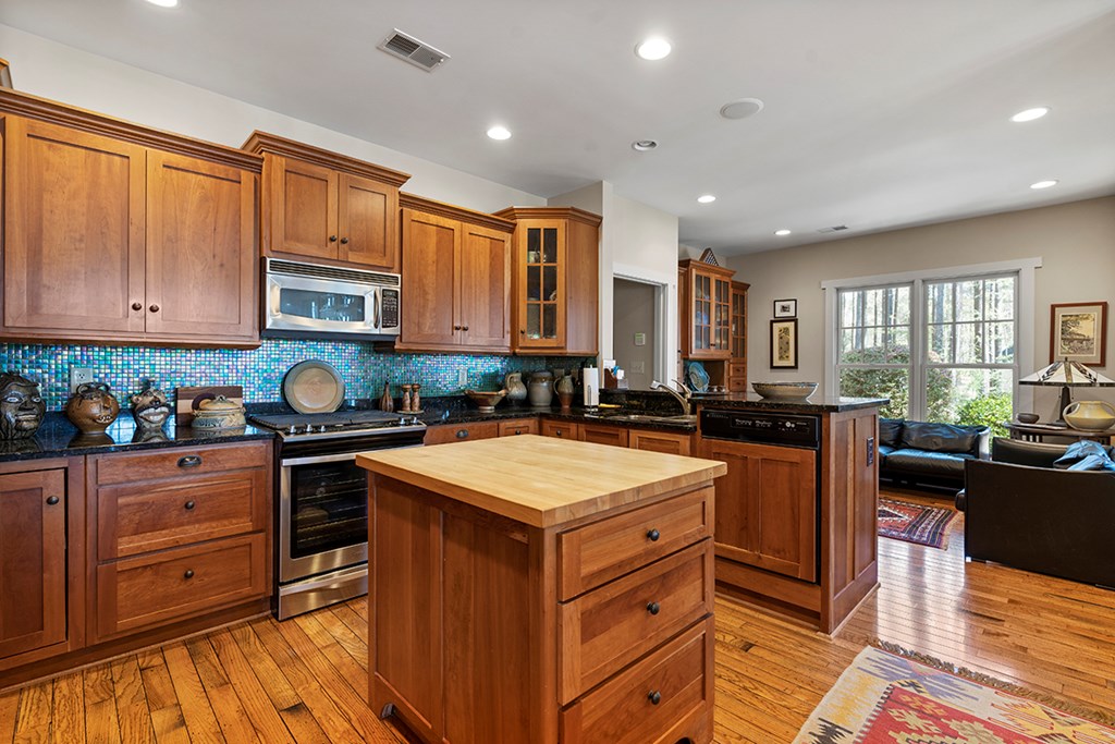 220 Compass Point Ninety Six, SC 29666 - Photo 11 of 59 Gallery Image 11