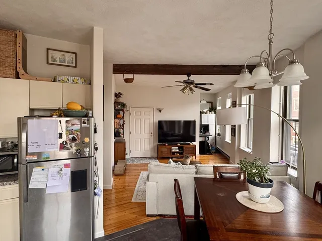 $1,950 | 26 Beacon Street, Unit 4, Chelsea, MA 02150