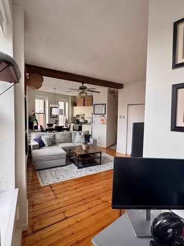 $1,950 | 26 Beacon Street, Unit 4, Chelsea, MA 02150