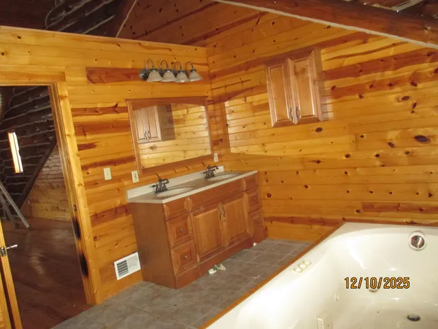 $289,900 | 9500 Gilbert Road, Pittsford, MI 49271