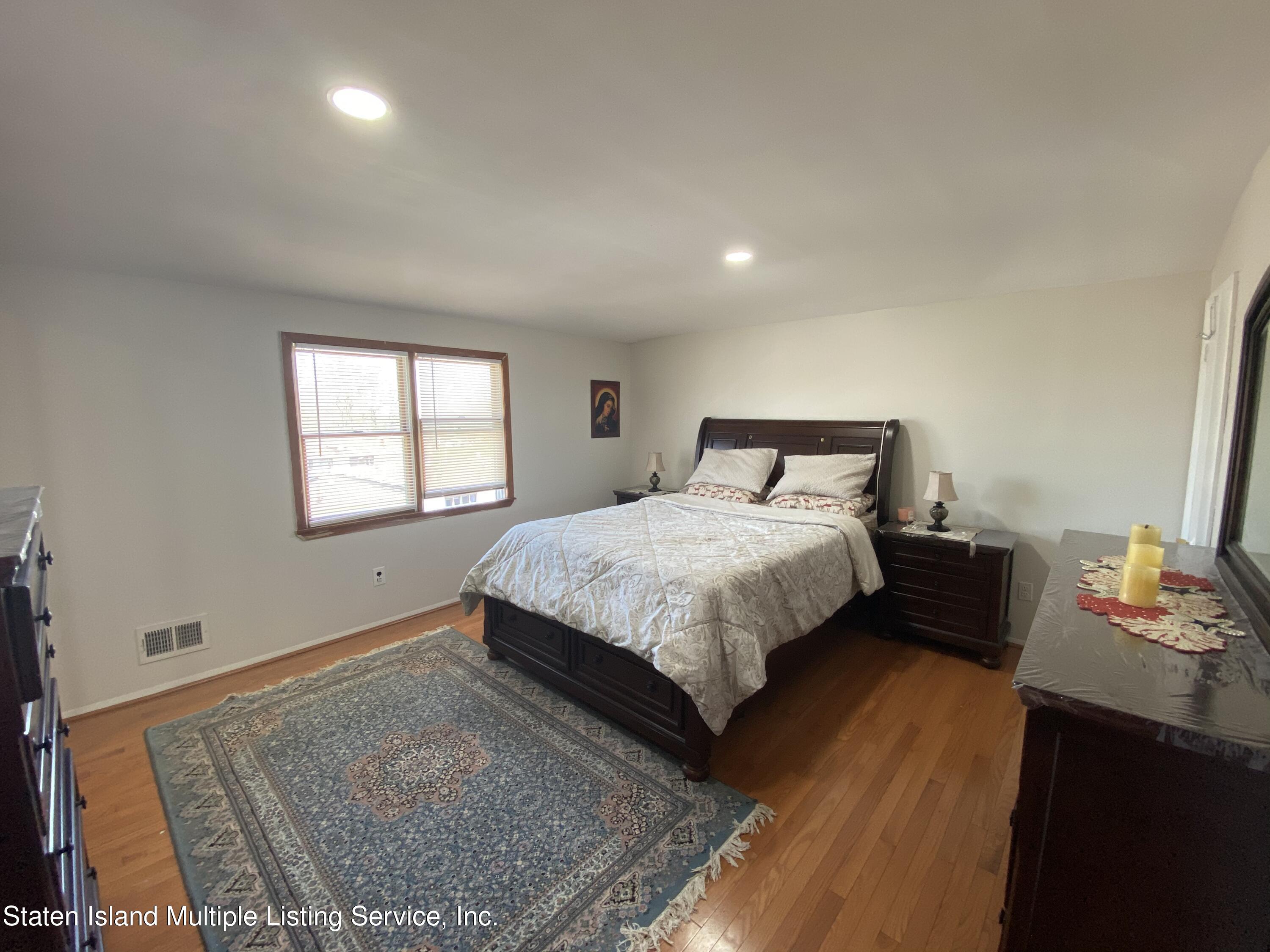 23 Ebey Lane Staten Island, NY 10312 - Photo 14 of 58 6028381F-65FC-4BD7-918E-E0D1BC175964