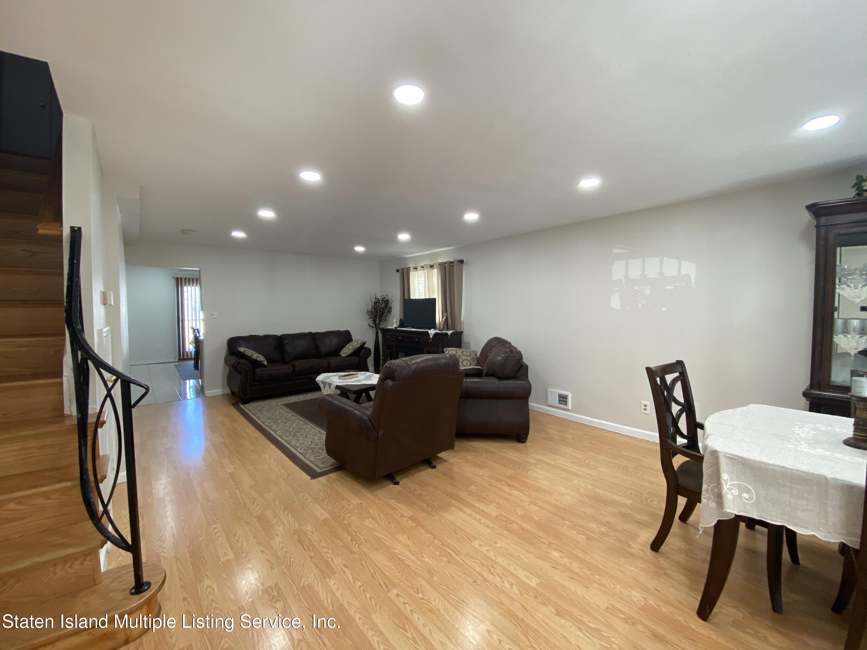 23 Ebey Lane Staten Island, NY 10312 - Photo 29 of 58 69E9F852-1DEF-4063-BEC8-F7527C69ED9D