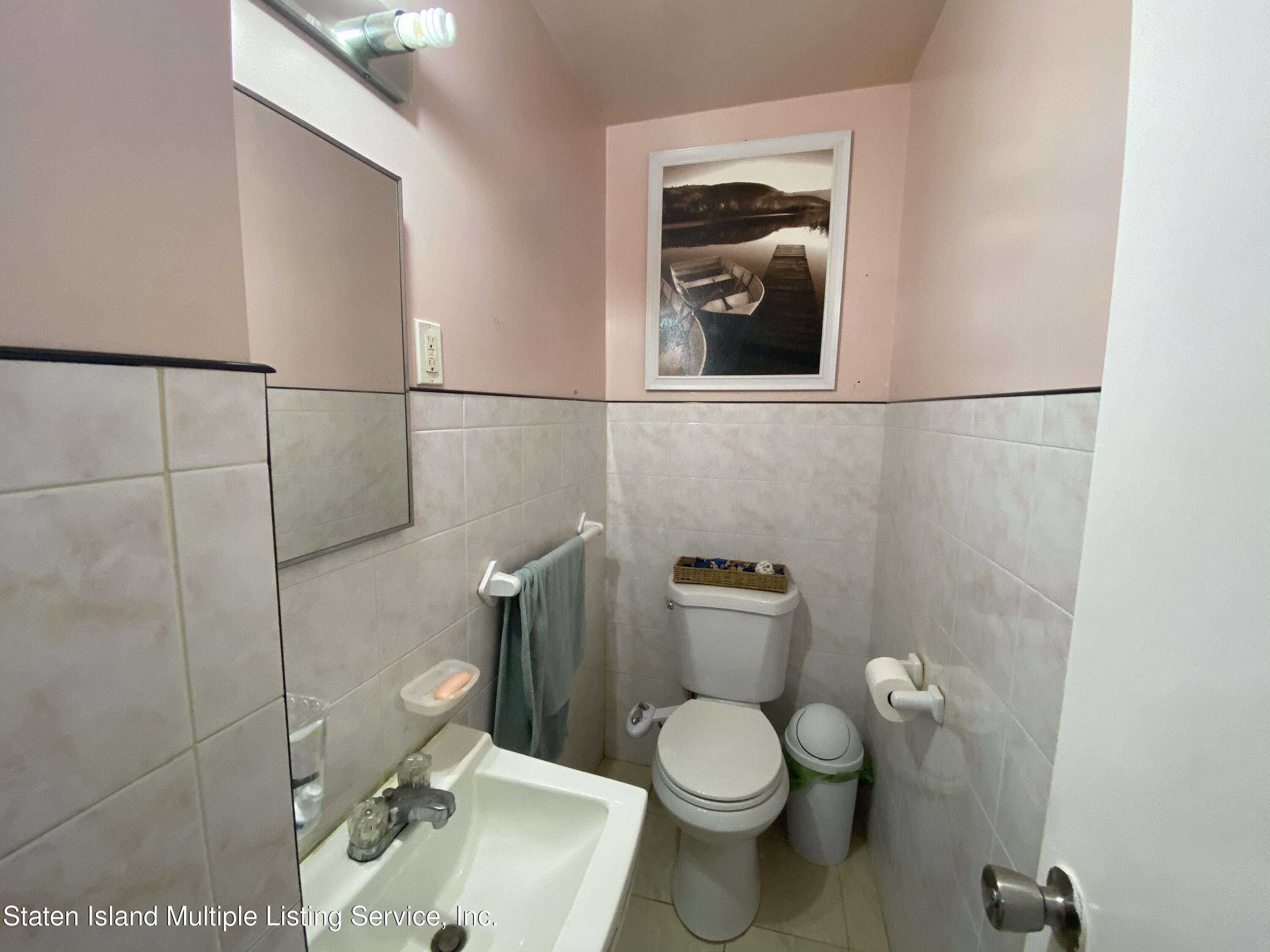 23 Ebey Lane Staten Island, NY 10312 - Photo 5 of 58 8CFCC104-A735-48A8-92D8-0B53CB929382