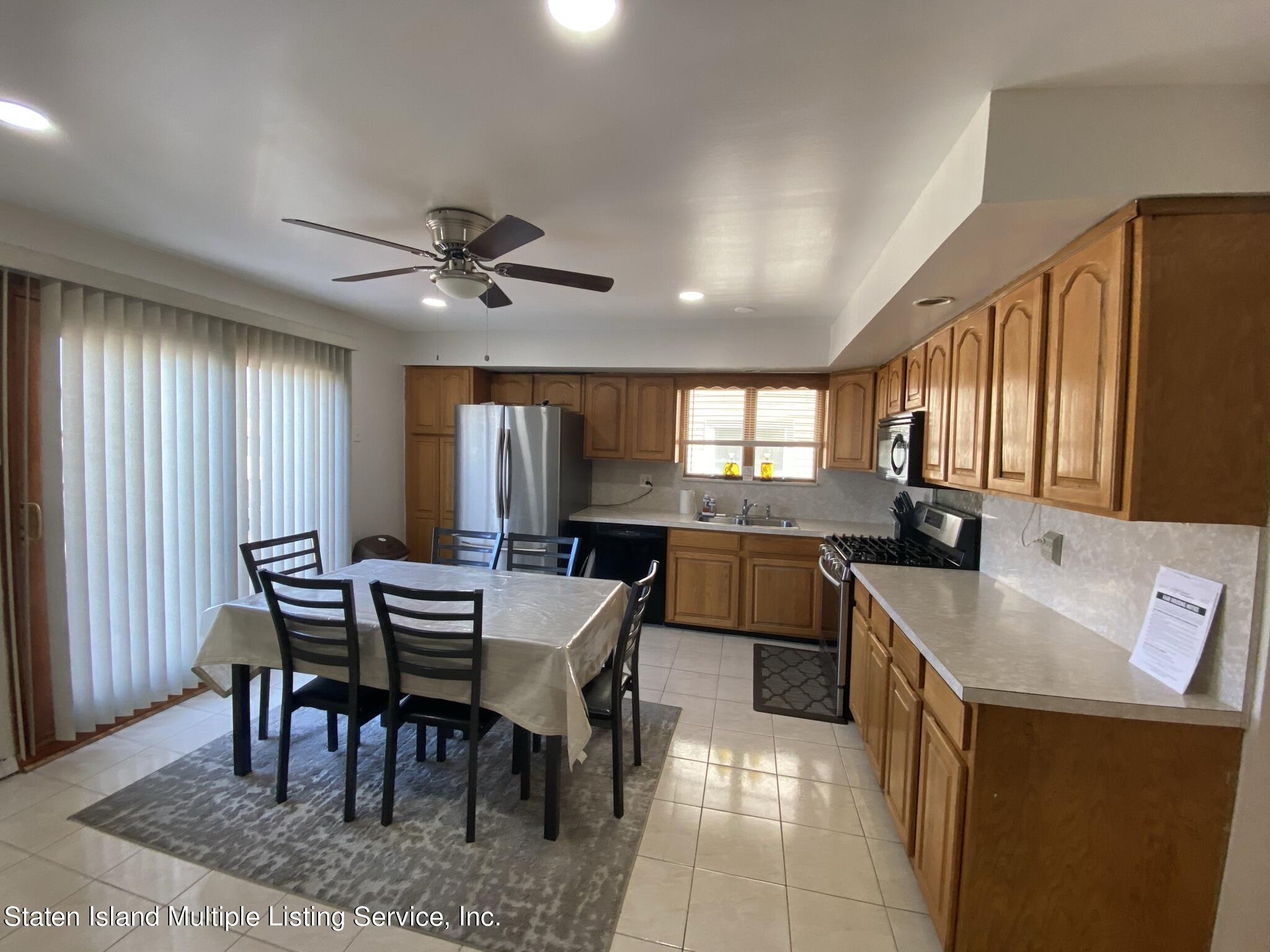 23 Ebey Lane Staten Island, NY 10312 - Photo 9 of 58 2CB8526C-6571-4469-AF28-738A1A843400