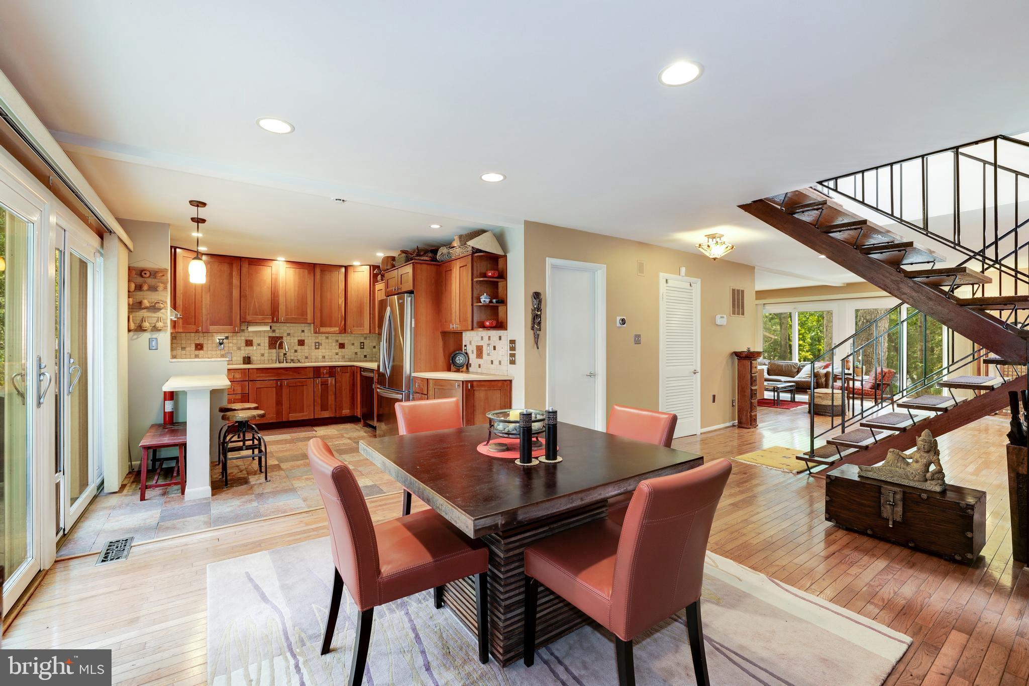 1407 Aldenham Lane Reston, VA 20190 - Photo 16 of 56 dining room/kitchen