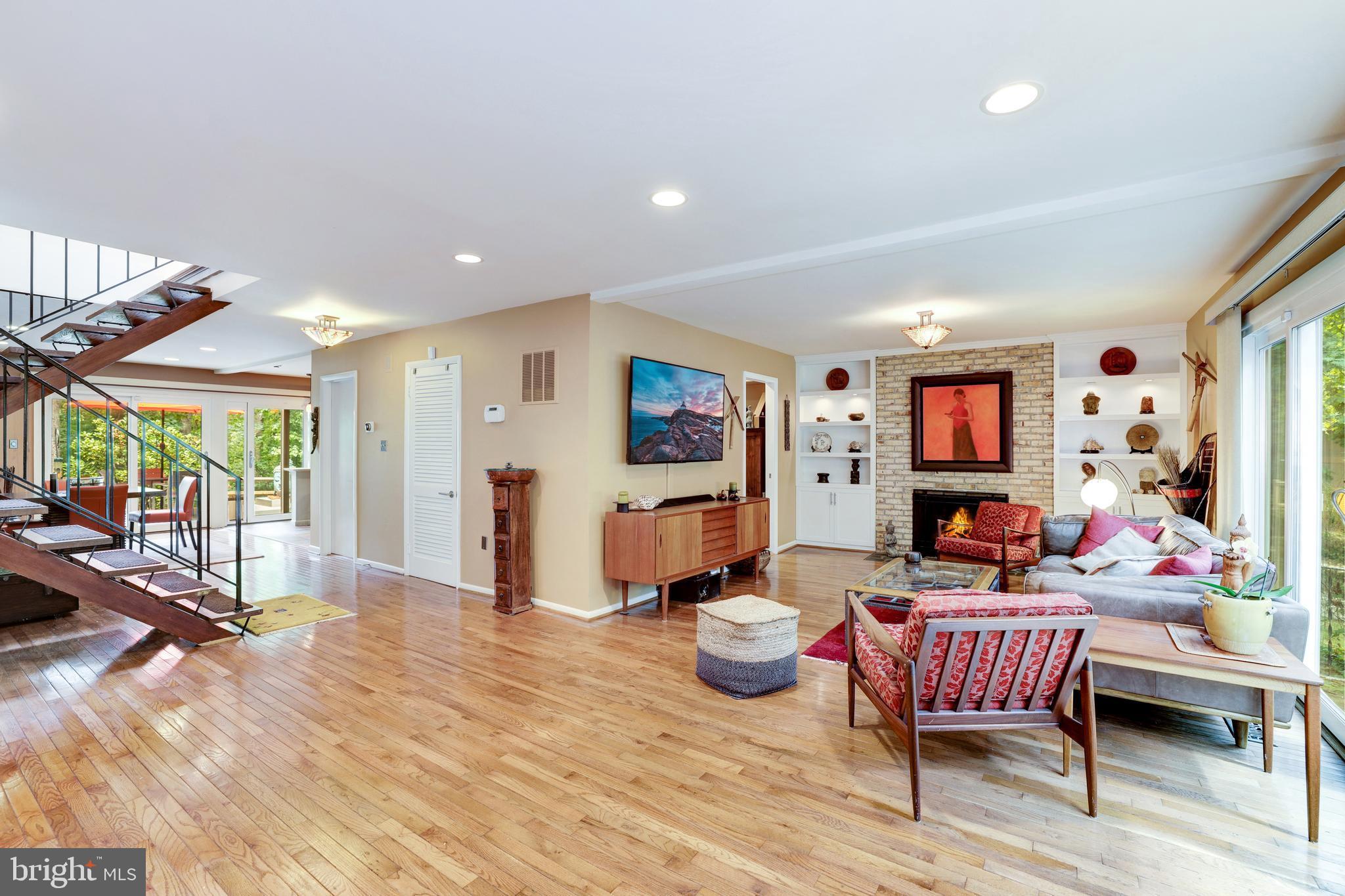 1407 Aldenham Lane Reston, VA 20190 - Photo 7 of 56 Entrance view of the family/living room