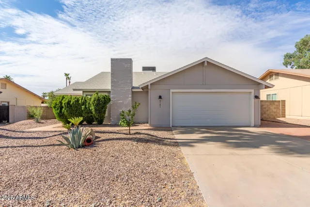 $2,195 | 4101 East Walatowa Street, Phoenix, AZ 85044
