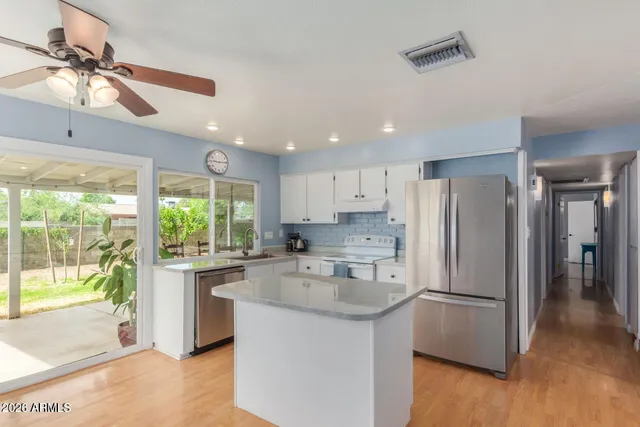 $2,195 | 4101 East Walatowa Street, Phoenix, AZ 85044