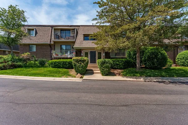 $225,000 | 208 East Bailey Road, Unit H, Naperville, IL 60565