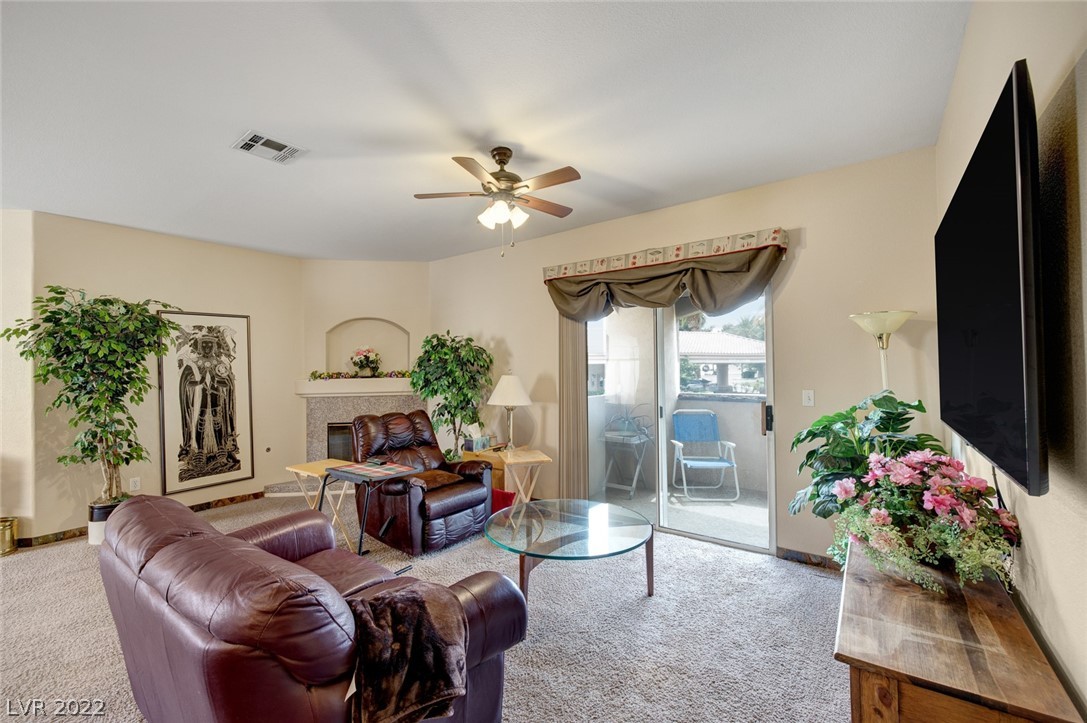 2050 West Warm Springs Road, Unit 822 Henderson, NV 89014 - Photo 15 of 34 Gallery Image 15