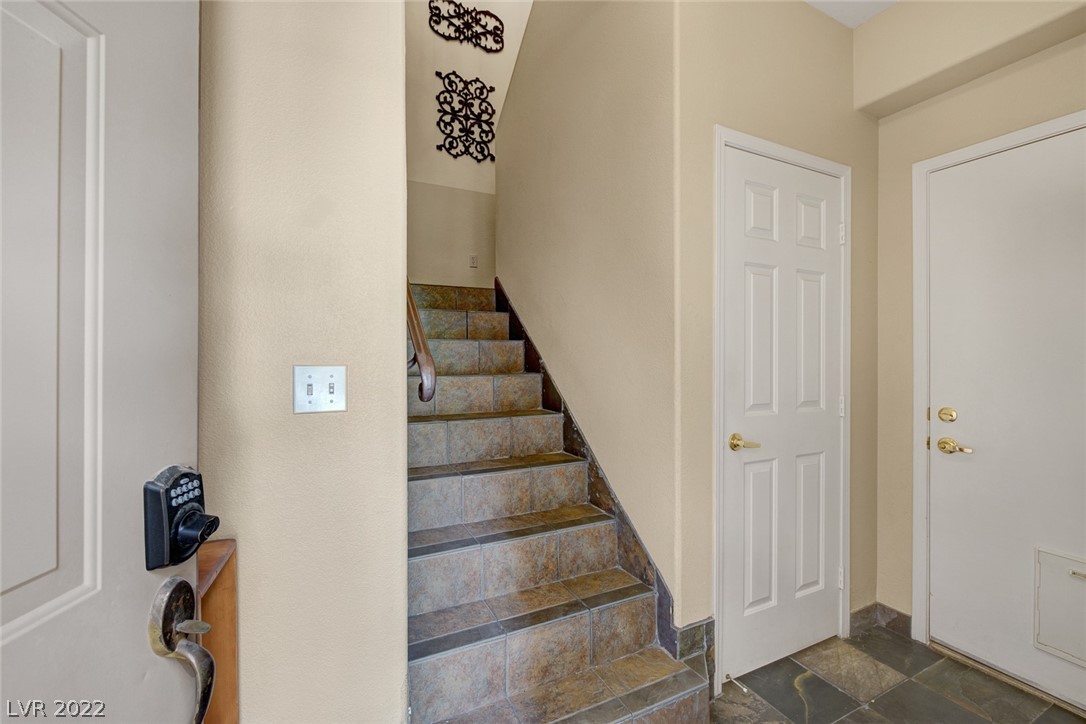2050 West Warm Springs Road, Unit 822 Henderson, NV 89014 - Photo 3 of 34 Gallery Image 3