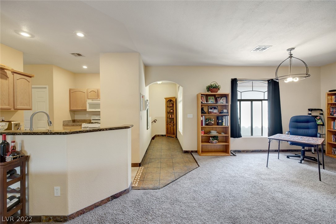 2050 West Warm Springs Road, Unit 822 Henderson, NV 89014 - Photo 5 of 34 Gallery Image 5