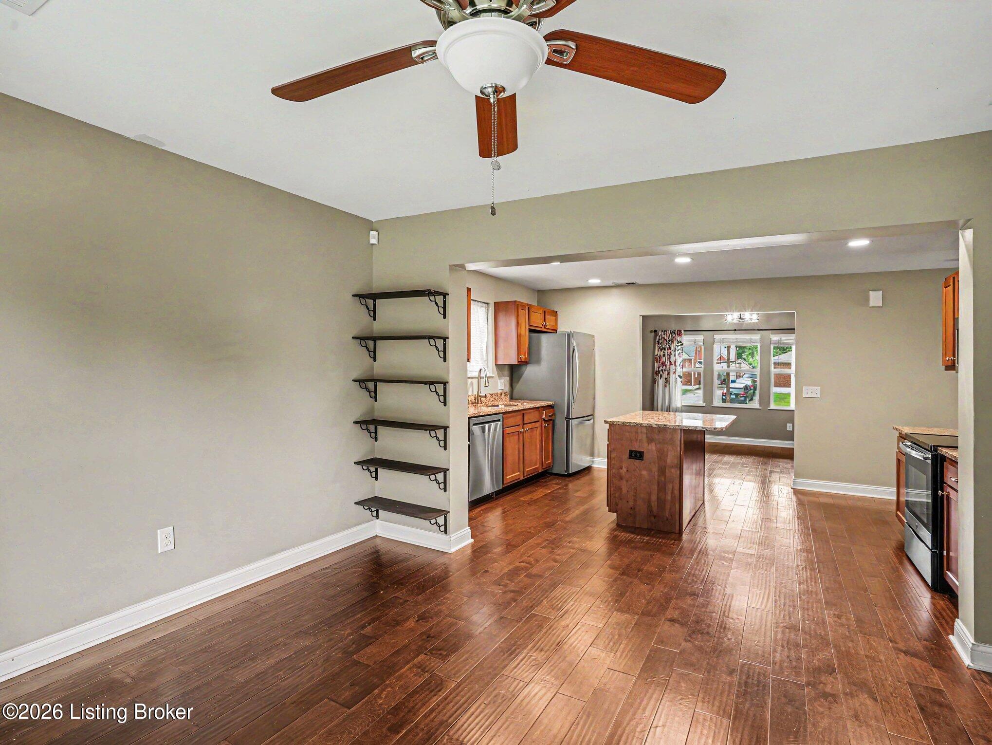 4624 Dohn Road Louisville, KY 40216 - Photo 13 of 34 008_file_7518