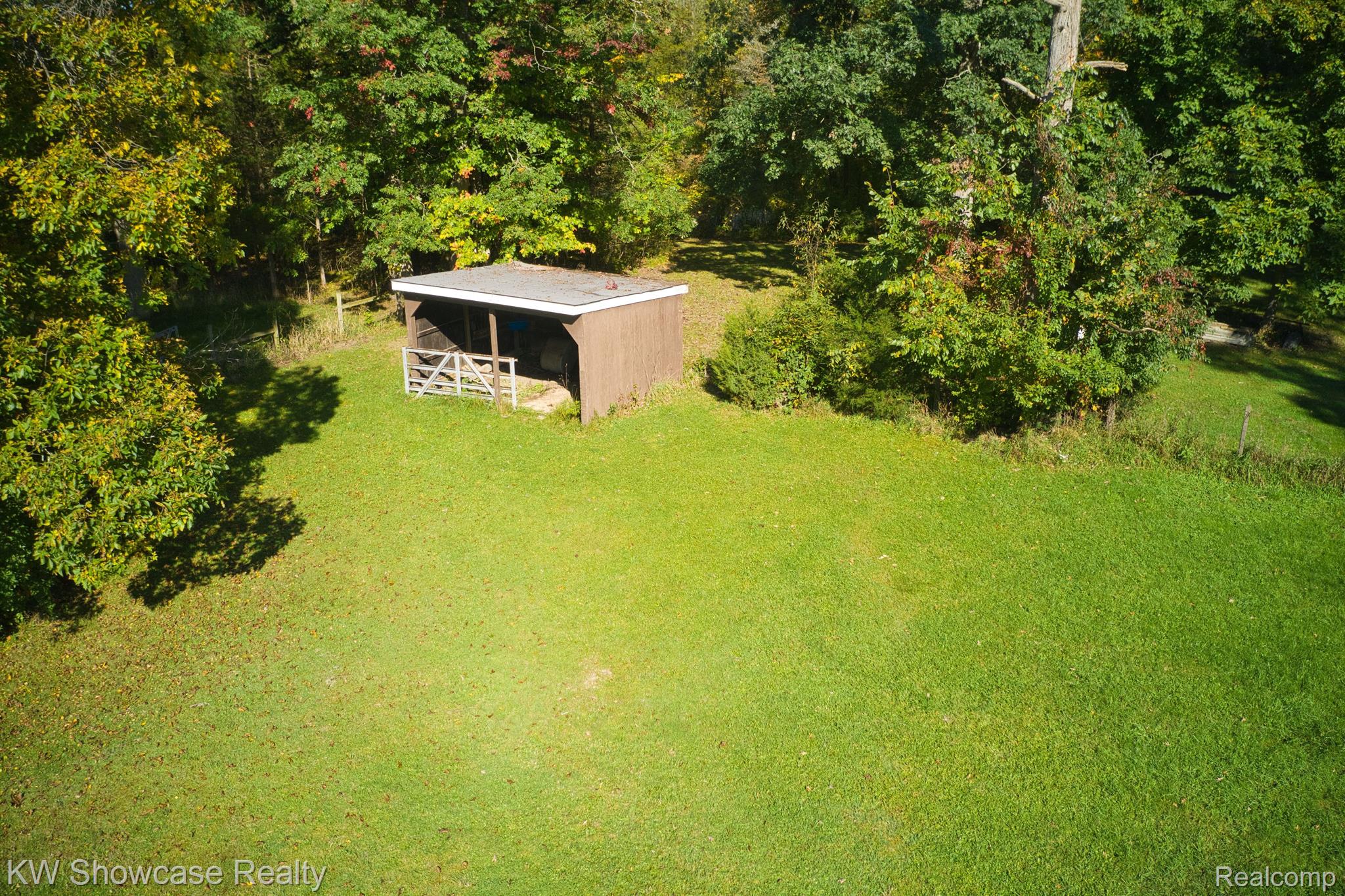 3155 Crandall Road Howell, MI 48855 - Photo 17 of 39 Gallery Image 17