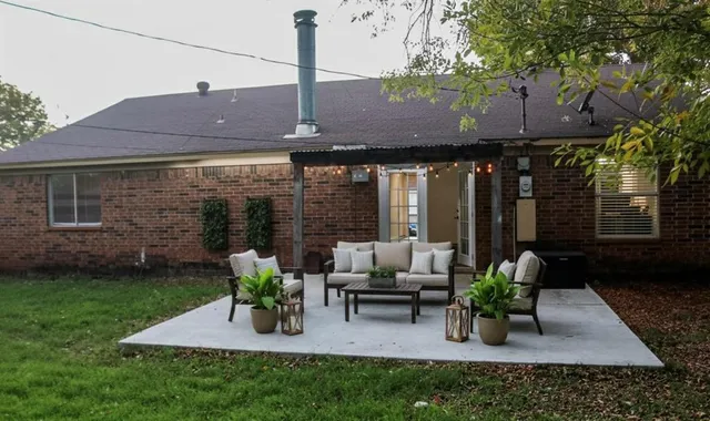 $2,000 | 6205 Maple Springs Drive, Arlington, TX 76001