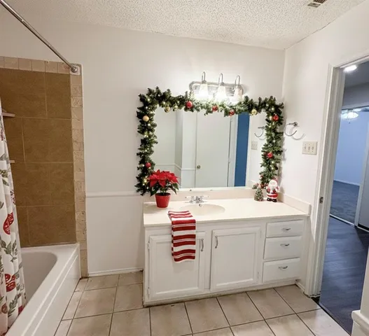 $2,000 | 6205 Maple Springs Drive, Arlington, TX 76001