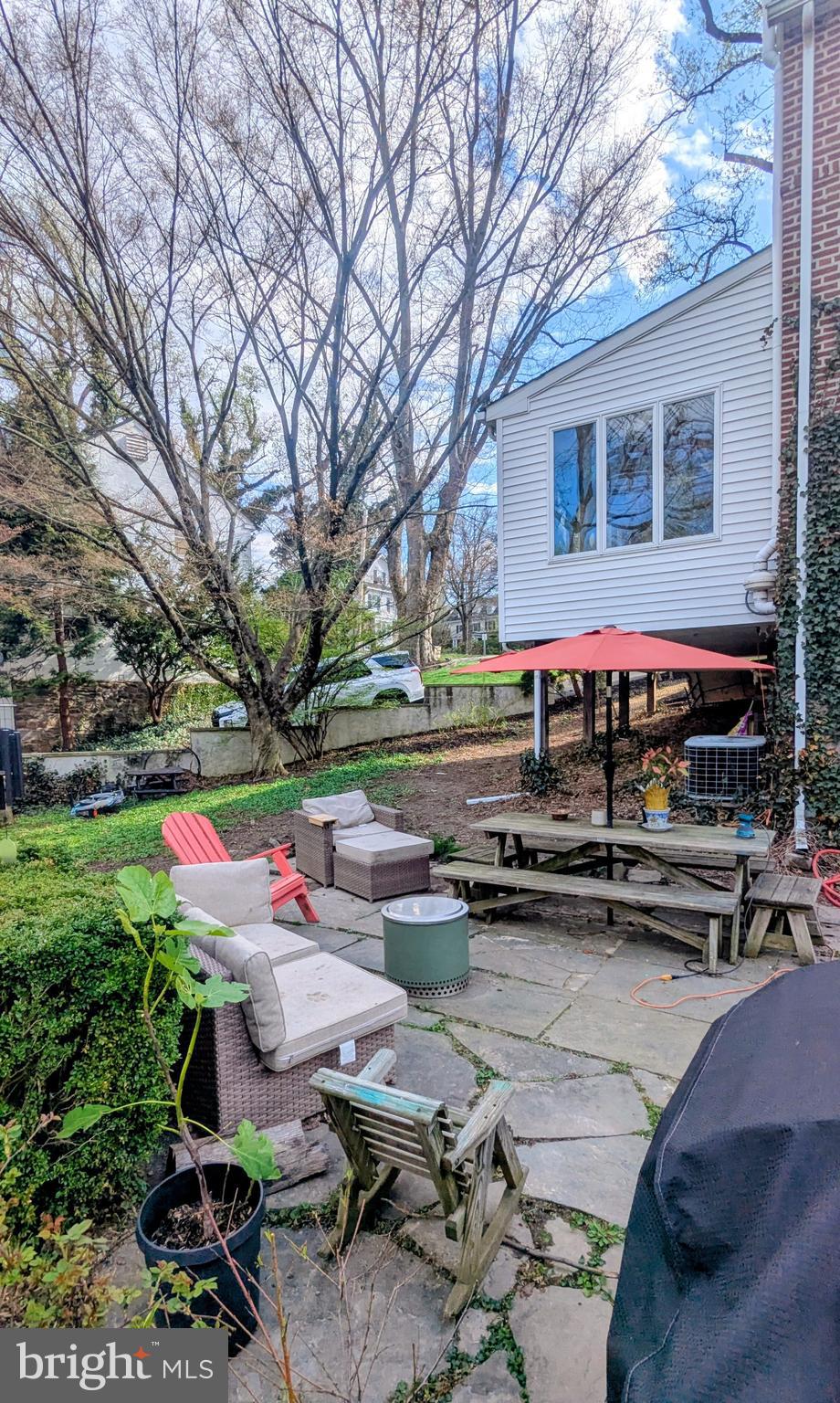 307 Valley Road Havertown, PA 19083 - Photo 5 of 52