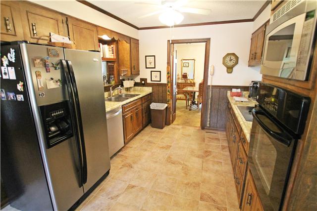 119 Sam Davis Drive Springfield, TN 37172 - Photo 11 of 19 Gallery Image 11